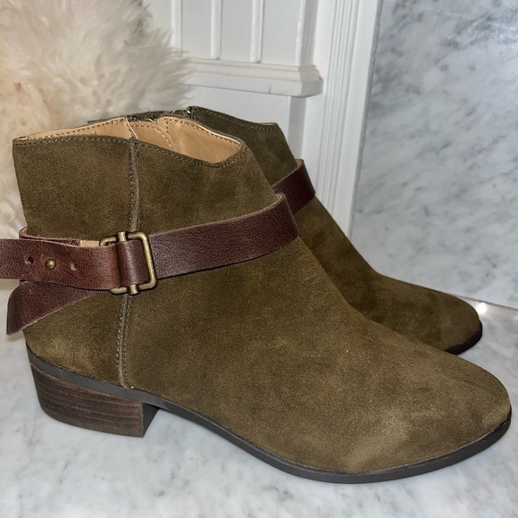 NEW! American Rag Briana Suede Booties in Olive, Multiple Sizes - Picture 2 of 12